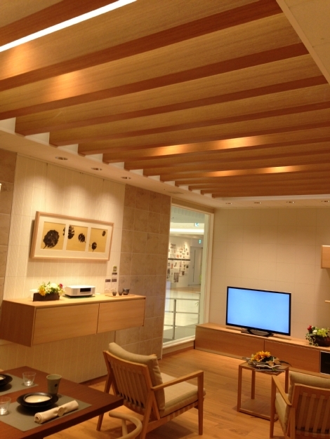 ショールーム内